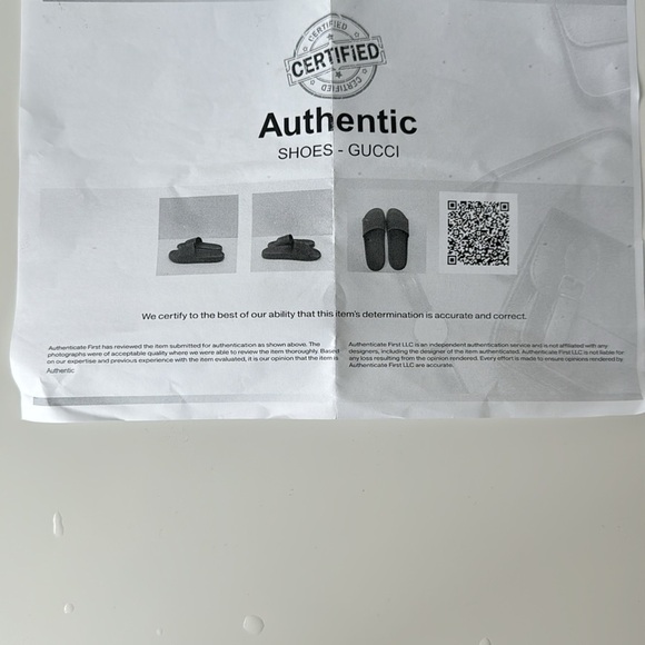 Authentic Gucci  RUBBER  SLIDE SANDAL in black - Size 9 - Picture 8 of 8